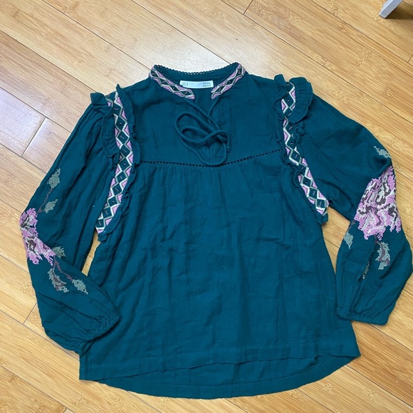 Sfera embroidered and beaded casual blouse - Picture 3 of 12